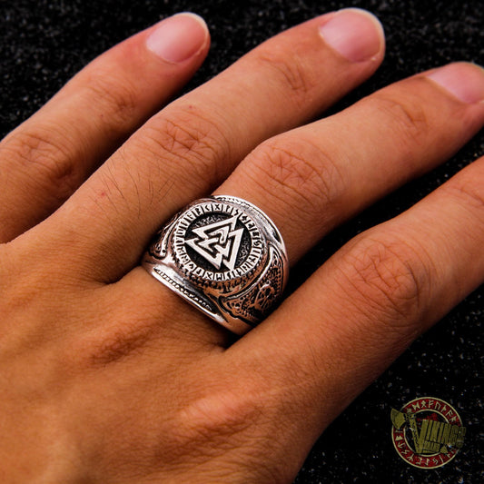 Adjustable 925 sterling silver Valknut Viking ring (US 7-15) – view 2