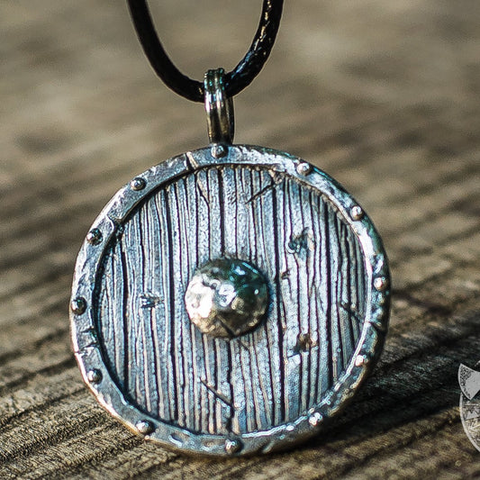 Viking shield pendant with boss in 925 sterling silver – view 2