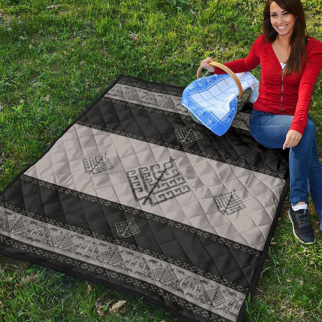 Folk Yggdrasil Premium Norse Quilt - Viking Home Decor