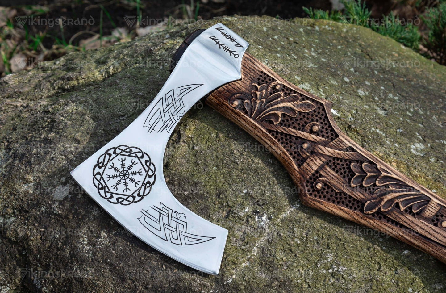 Hand-Forged Axe "Grusom Bjørn" With Carved Handle