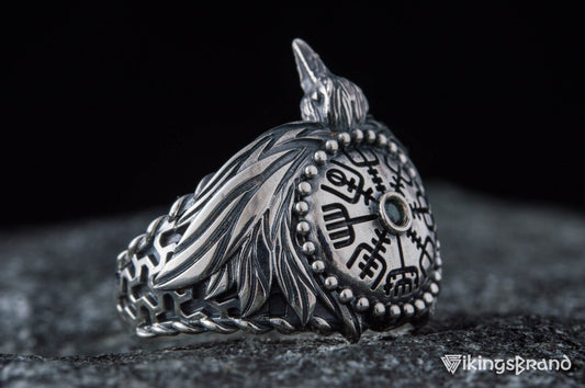 Odin's raven ring with Vegvisir and a green stone in 925 silver – view 2