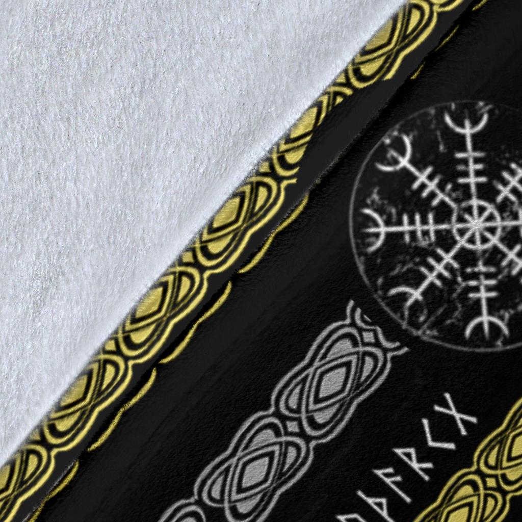 Raven Axe Fleece Blanket - VikingsBrand