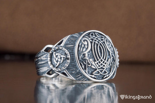 Odin's raven signet ring in 925 sterling silver – view 2