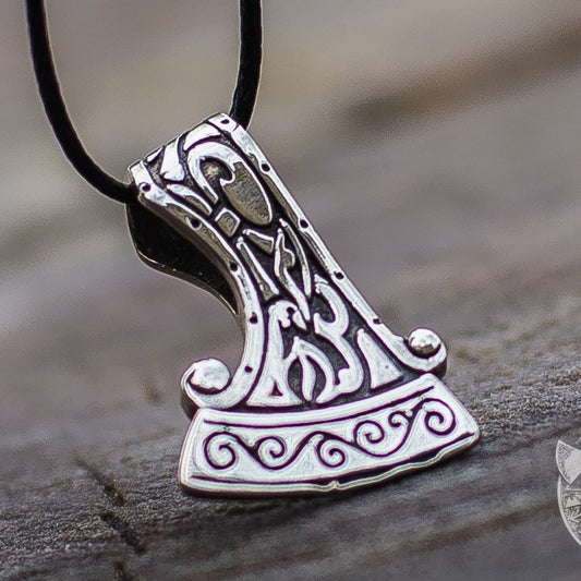Small Perun's axe pendant in 925 sterling silver – view 2