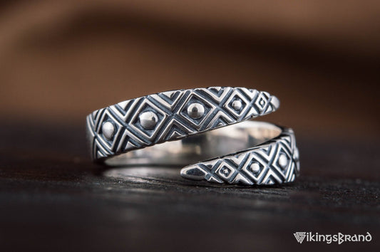 Snake Ring with Geometric Ornament – 925 Sterling Silver