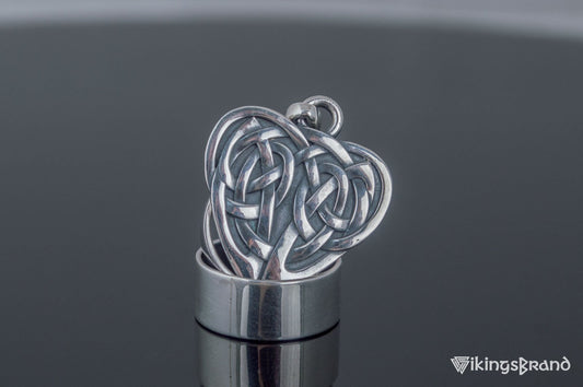 Urnes knot pendant in 925 sterling silver – view 2