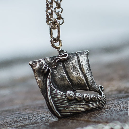 Sculpted Viking longship pendant with round shields, 925 silver – view 2