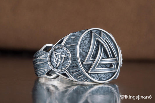Valknut signet ring in 925 sterling silver – view 2