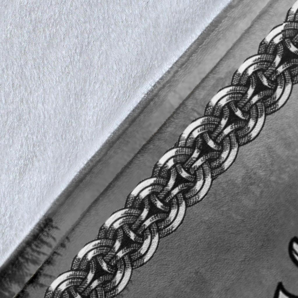 Wolf in Spruce Forest Blanket - Viking Home Decor