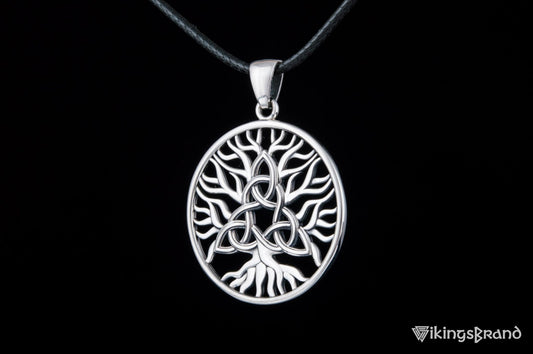 Yggdrasil pendant with triquetra knots in 925 silver – view 2