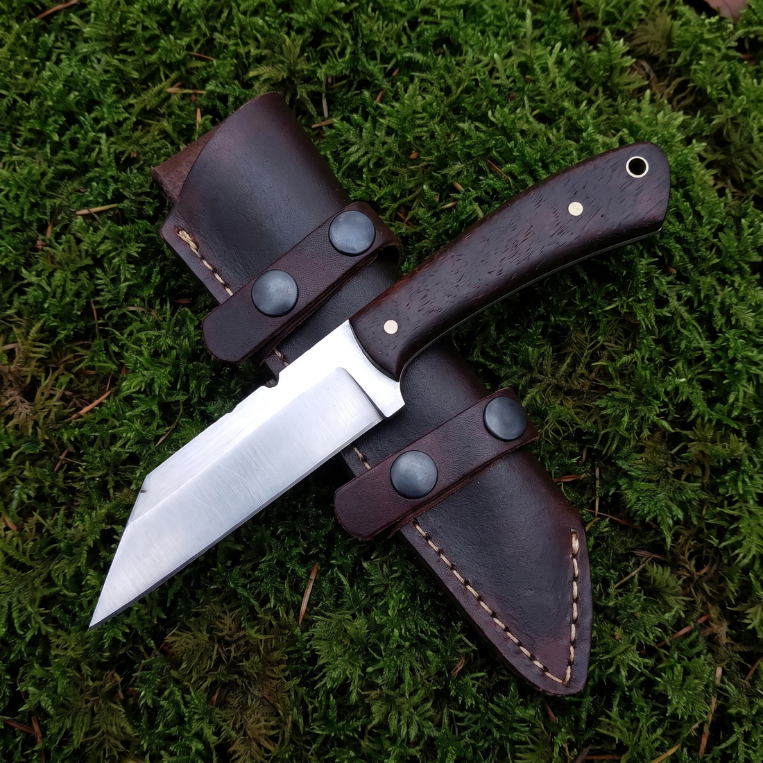 Modern Viking-styled bushcraft seax with wood scales
