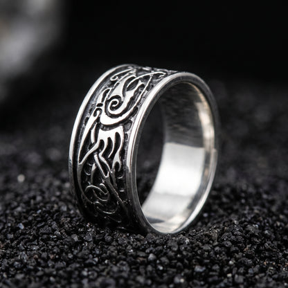 Sterling silver Viking wedding ring with fine Urnes interlace in an oxidised channel