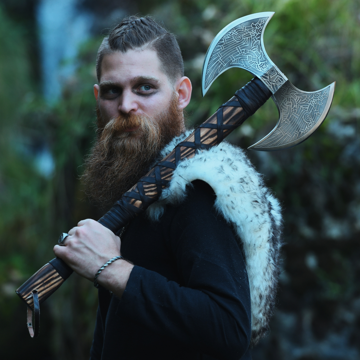 Odin Twin-Blade Viking Axe – Hand-Crafted Display Axe (Huginn & Muninn)