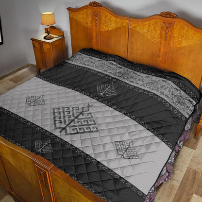 Folk Yggdrasil Premium Norse Quilt - Viking Home Decor