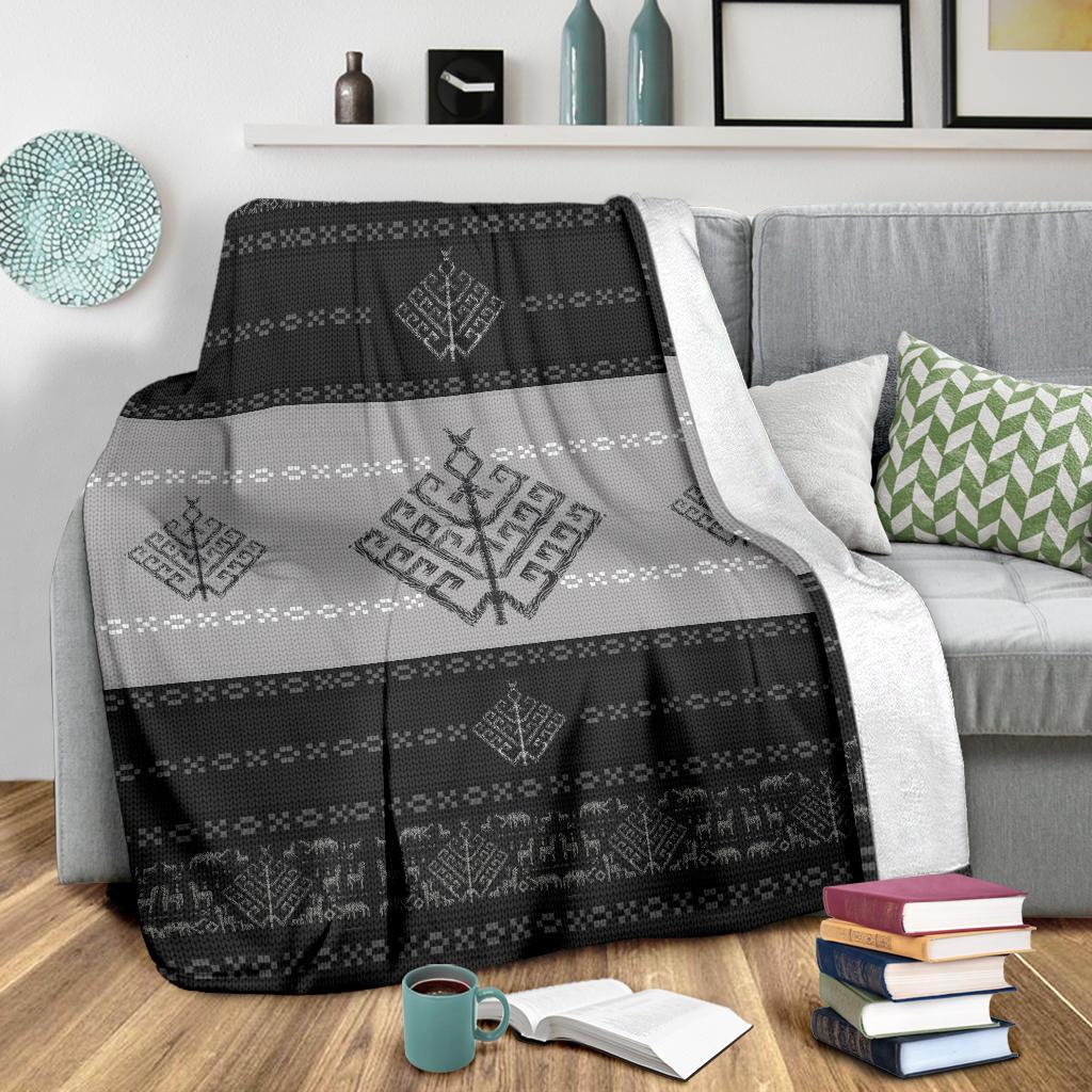 Folk Yggdrasil Viking Fleece Blanket - Viking Home Decor