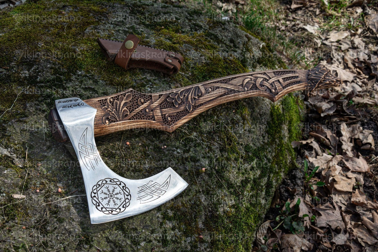 Hand-Forged Axe "Grusom Bjørn" With Carved Handle