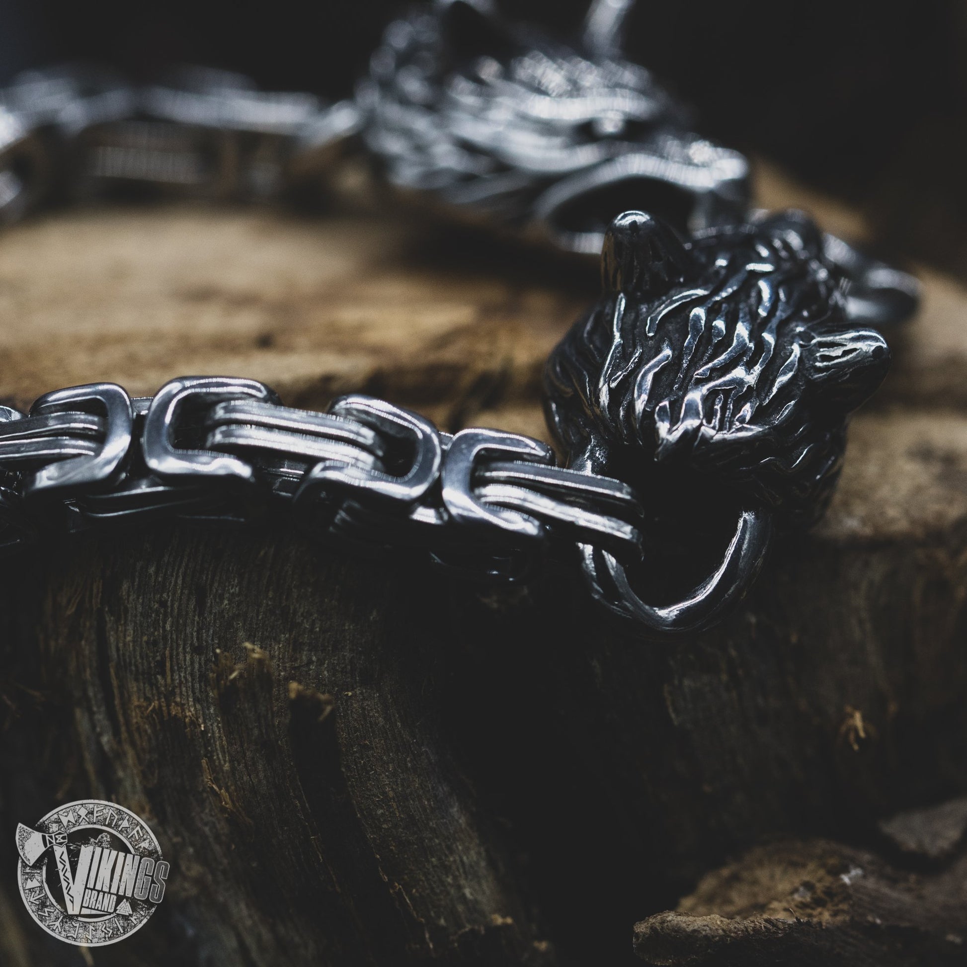HANDMADE Stainless Steel Wolf Head Bracelet with King's Chain - VikingsBrand