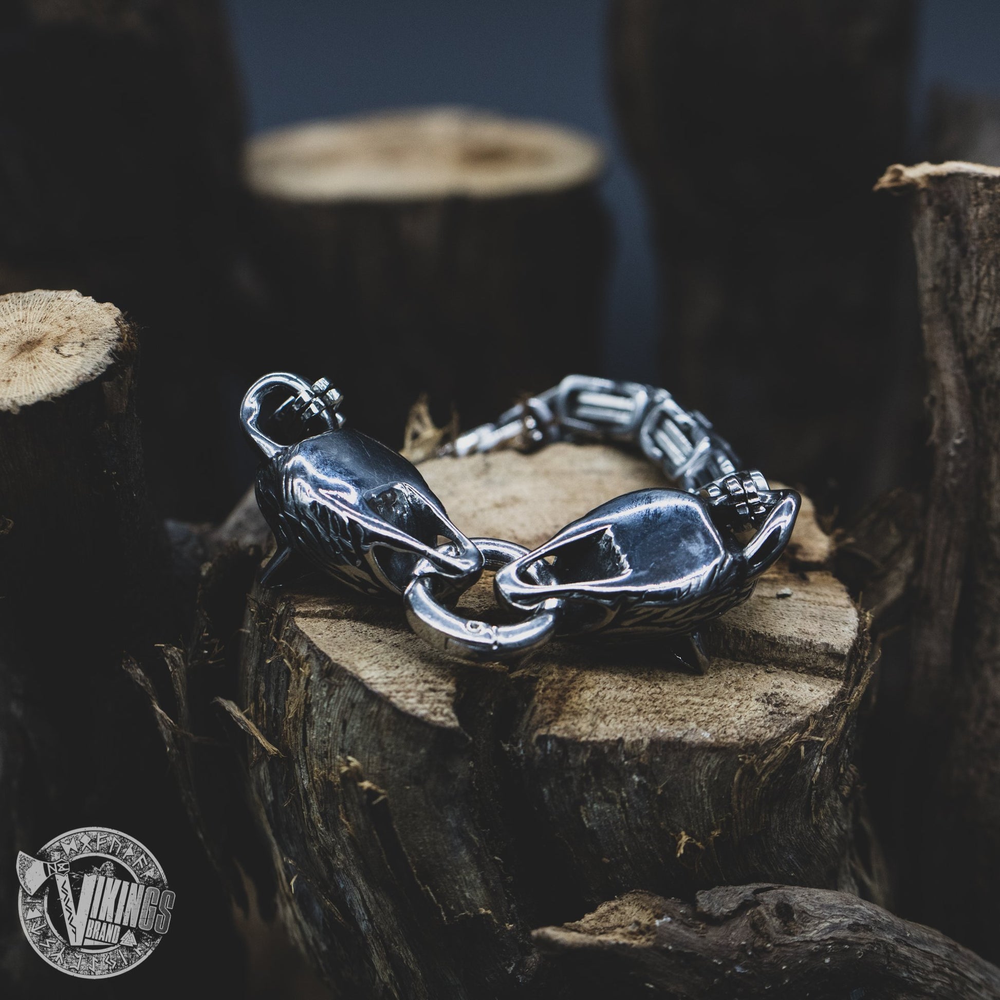 HANDMADE Stainless Steel Wolf Head Bracelet with King's Chain - VikingsBrand