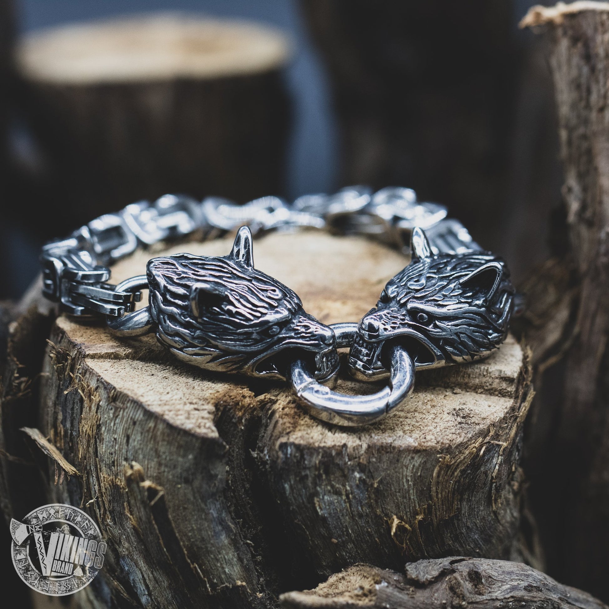 HANDMADE Stainless Steel Wolf Head Bracelet with King's Chain - VikingsBrand