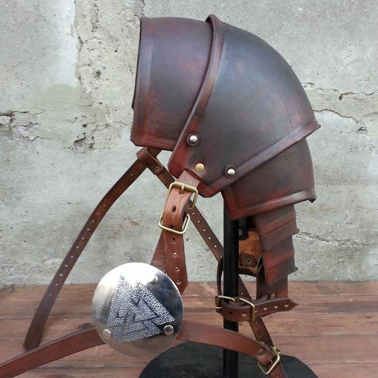 LARP Armor - Leather Pauldron- Valknut Odin's Symbol of Norse Viking Warriors Shoulder - VikingsBrand