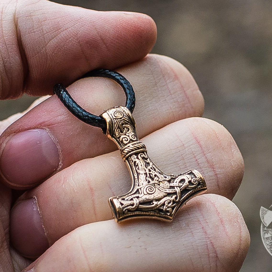 Mammen Style Thor's Hammer Bronze Pendant - VikingsBrand