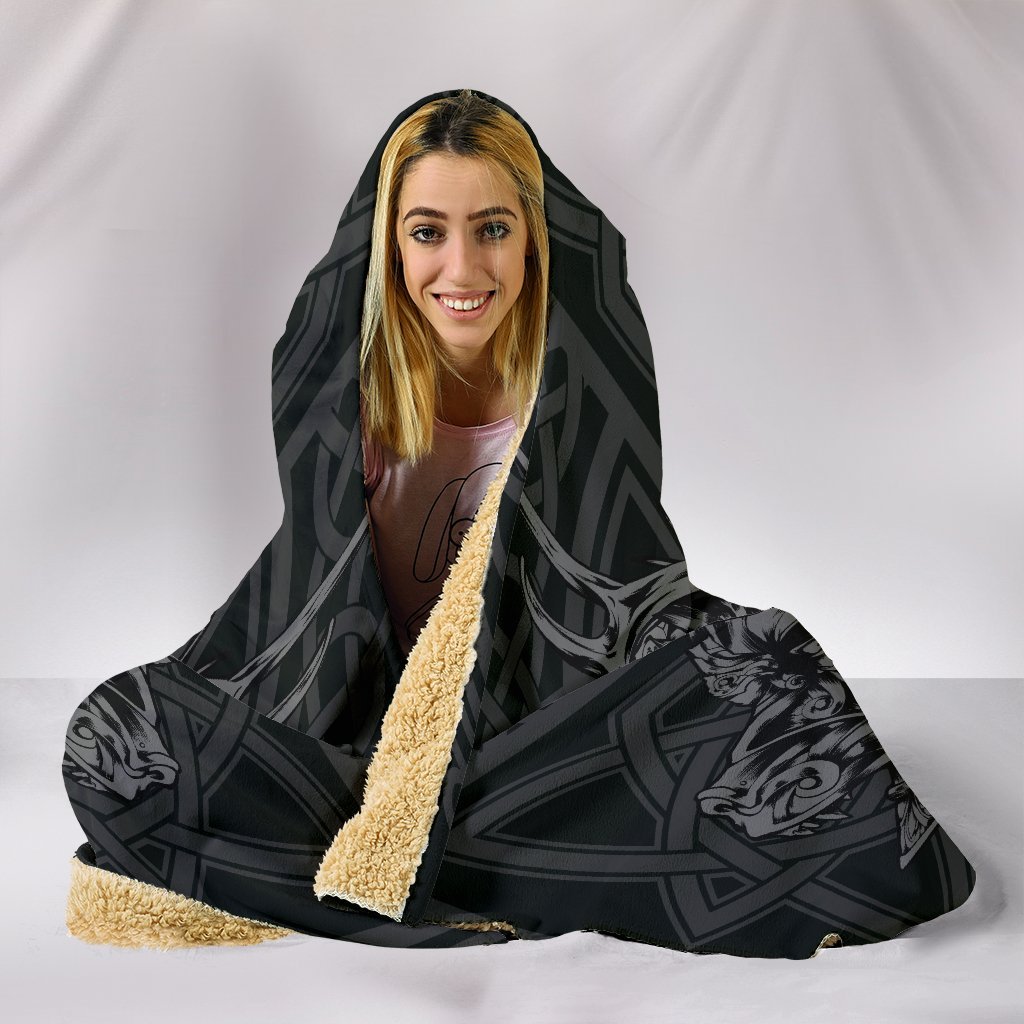 Mjolnir Hooded Blanket - VikingsBrand