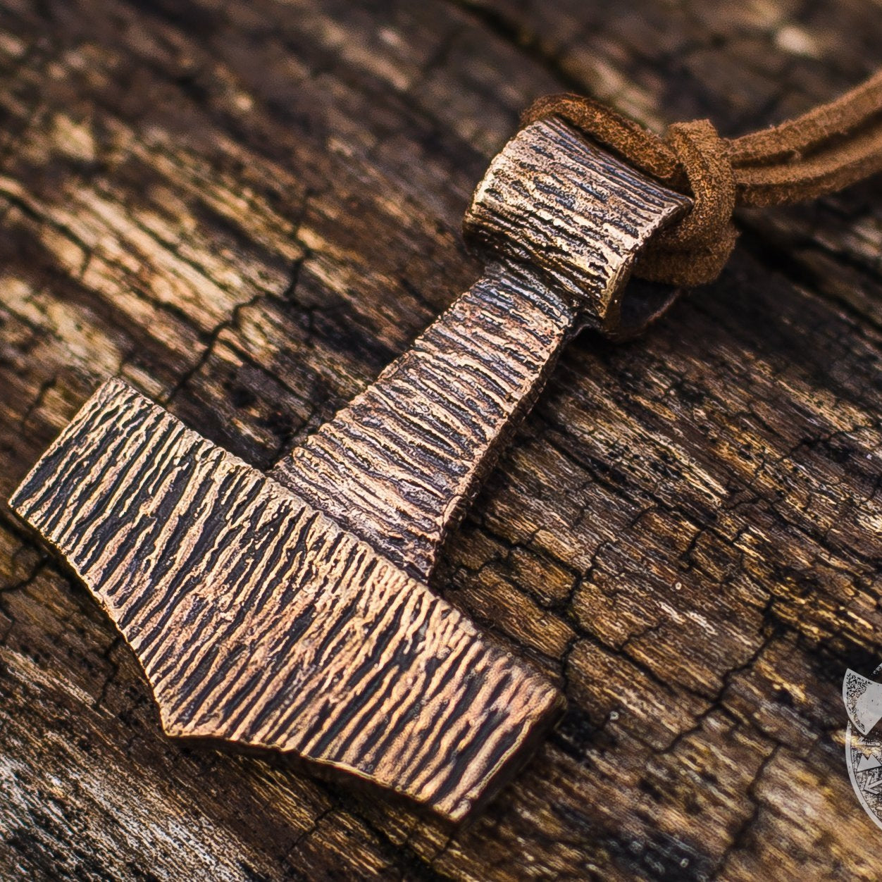 Mjolnir Wooden Style Thor's Hammer Bronze Pendant - VikingsBrand