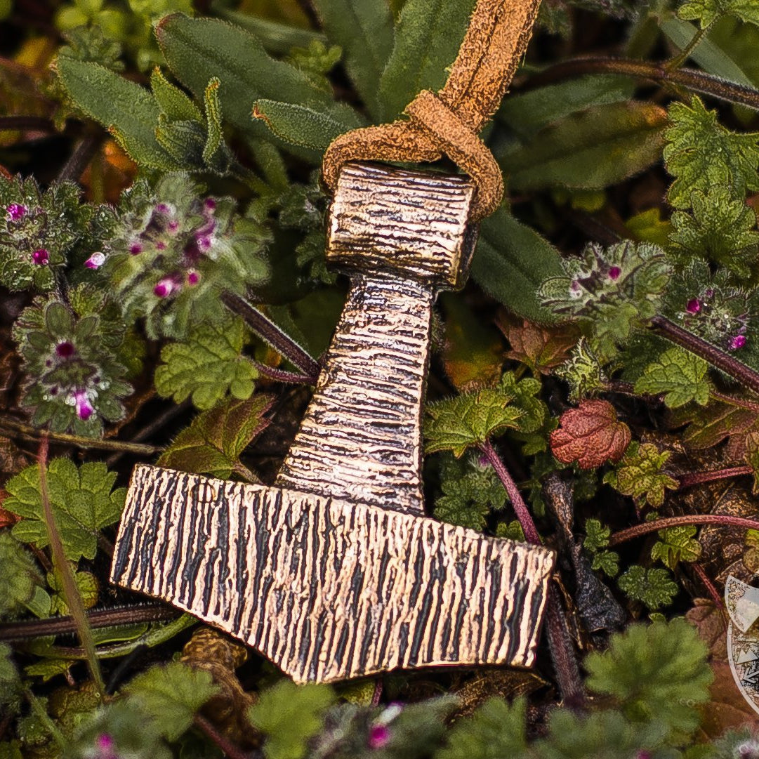 Mjolnir Wooden Style Thor's Hammer Bronze Pendant - VikingsBrand