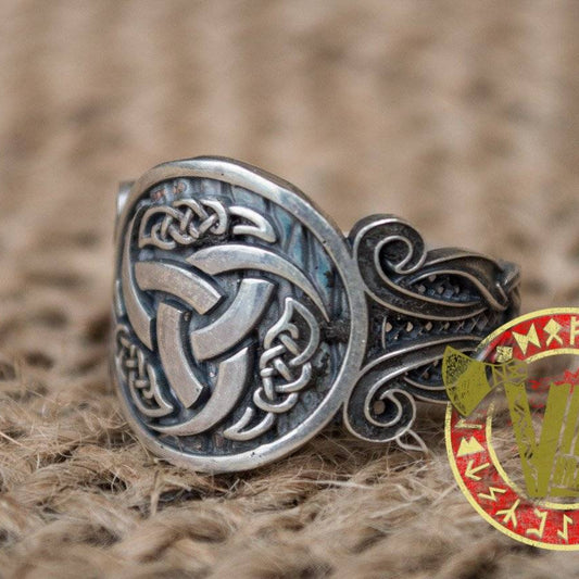 Odin Horn Symbol with Viking Ornament - VikingsBrand