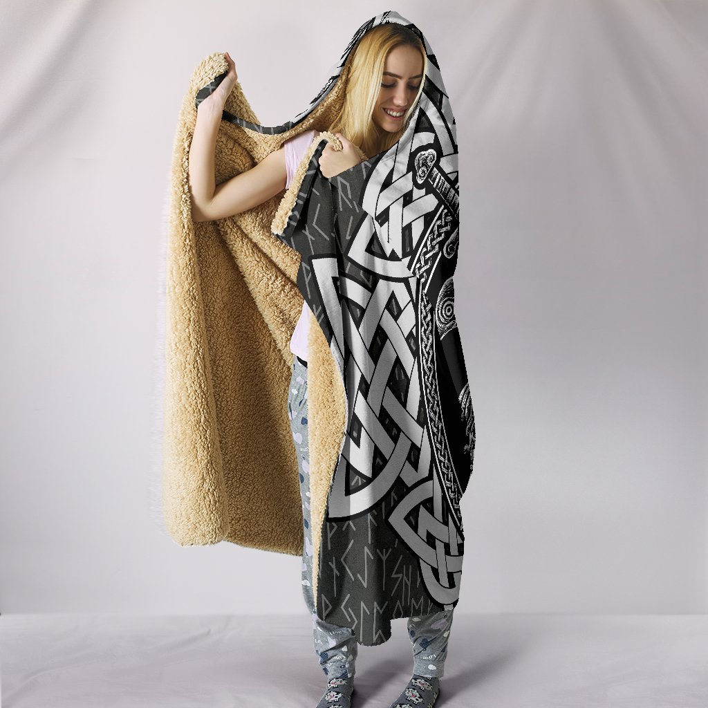 Odin with Ravens Hooded Blanket - VikingsBrand
