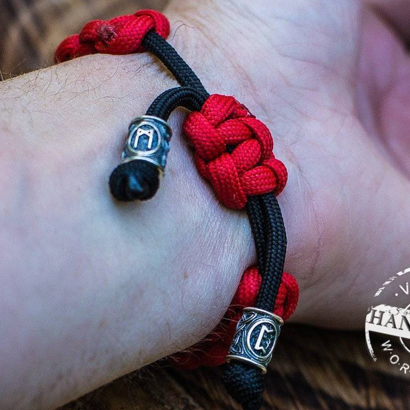 Paracod Bracelet with 2 Runes - VikingsBrand