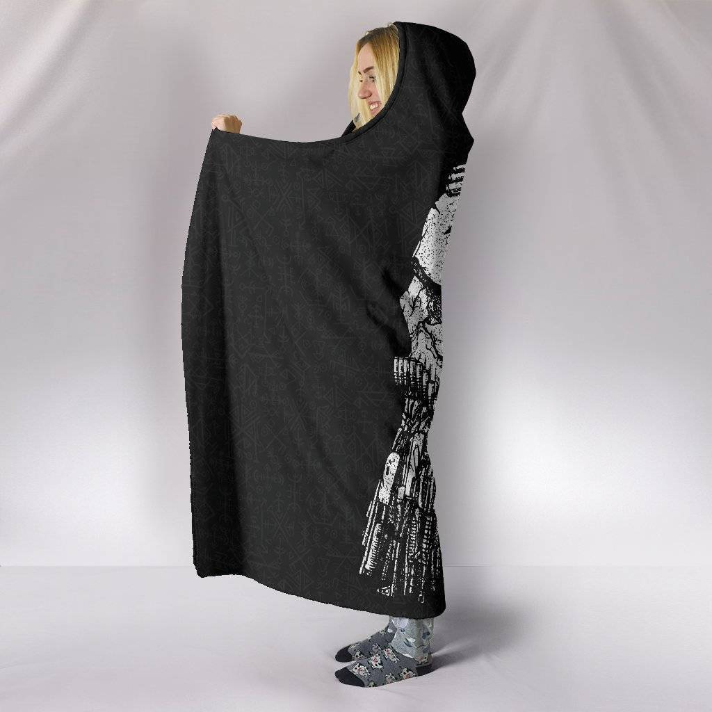 Ragnar's Head Hooded Blanket - VikingsBrand