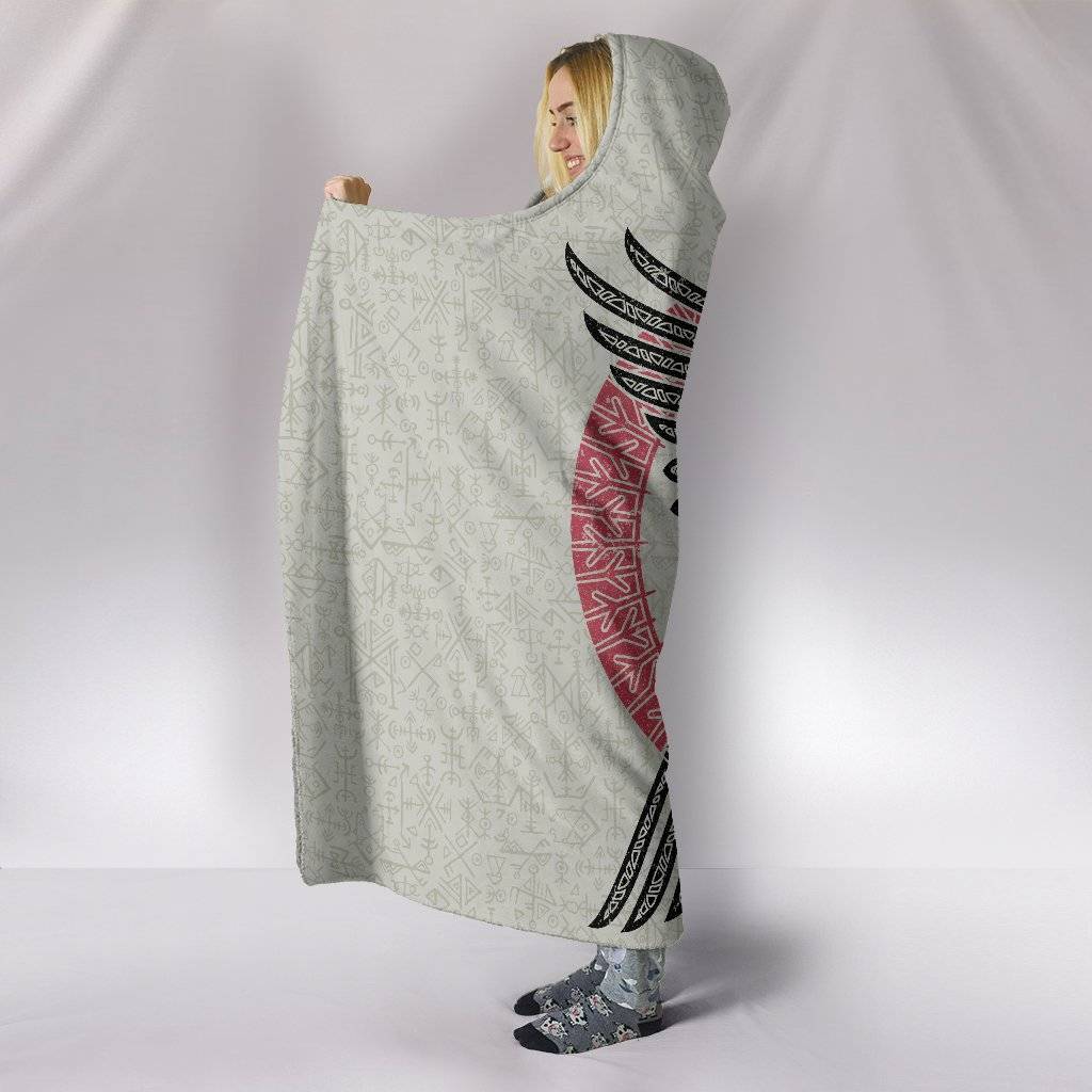 Ragnar's Raven Hooded Blanket - VikingsBrand