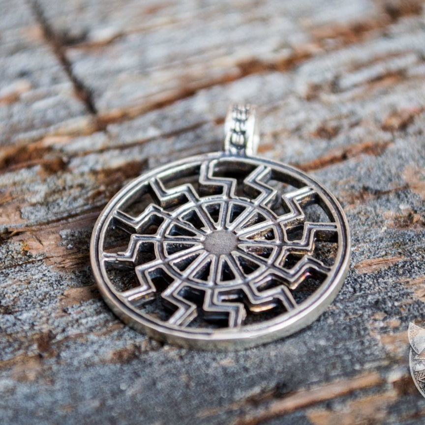 Schwarze Sonne Symbol 925 Sterling Silver Pendant - VikingsBrand