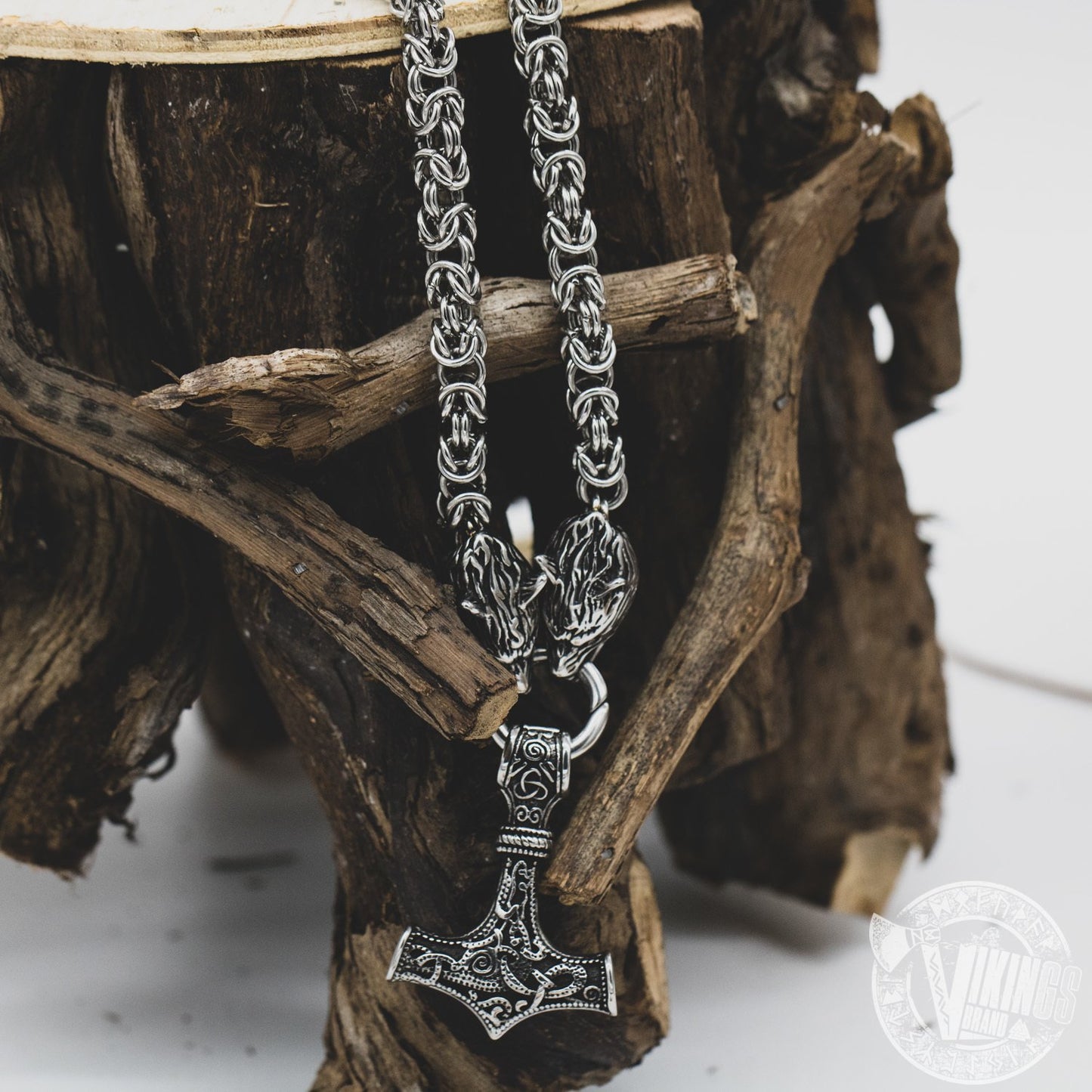 SPECIAL OFFER! Massive Chain Viking Men Necklace with Wolf Heads and Mjolnir Pendant - VikingsBrand