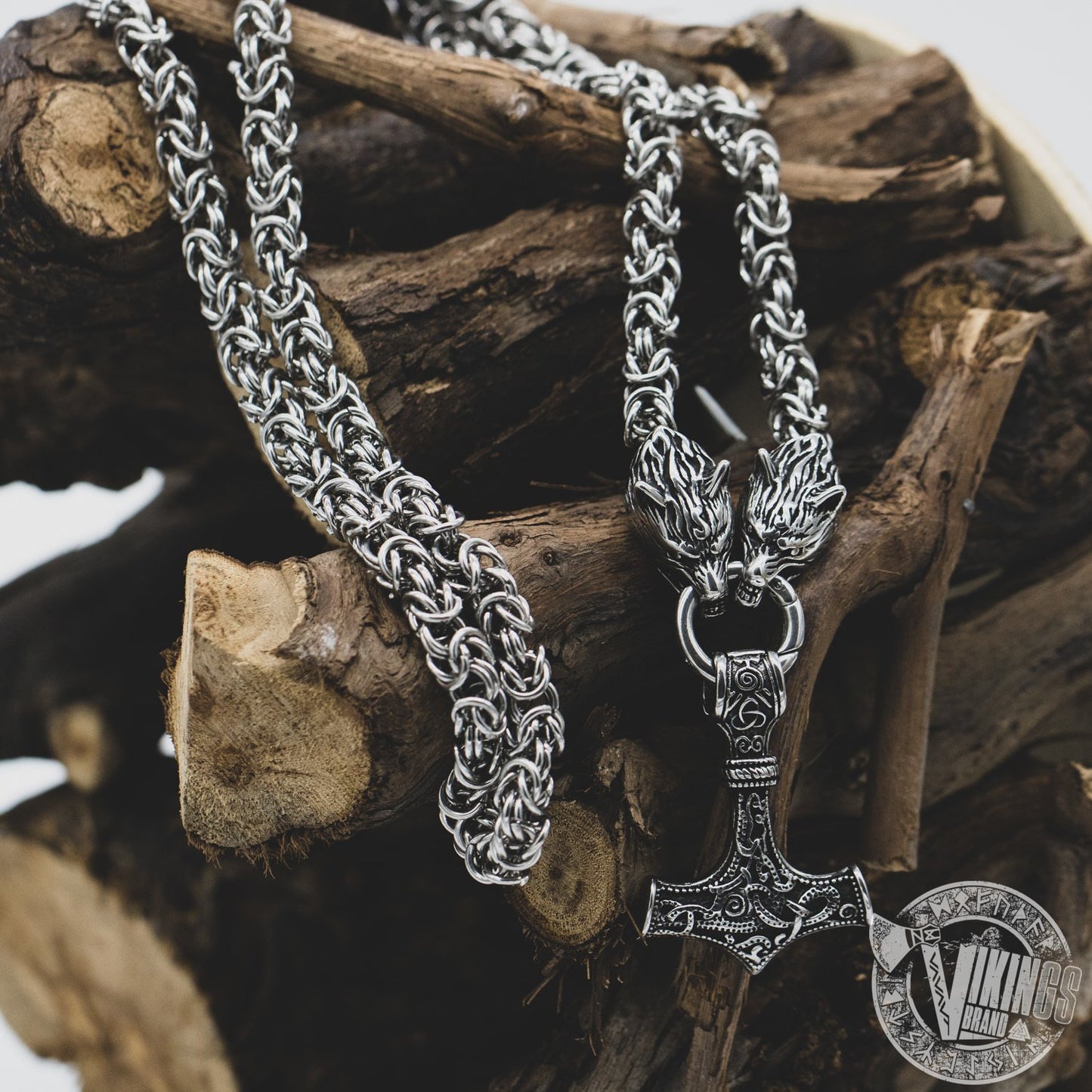 SPECIAL OFFER! Massive Chain Viking Men Necklace with Wolf Heads and Mjolnir Pendant - VikingsBrand