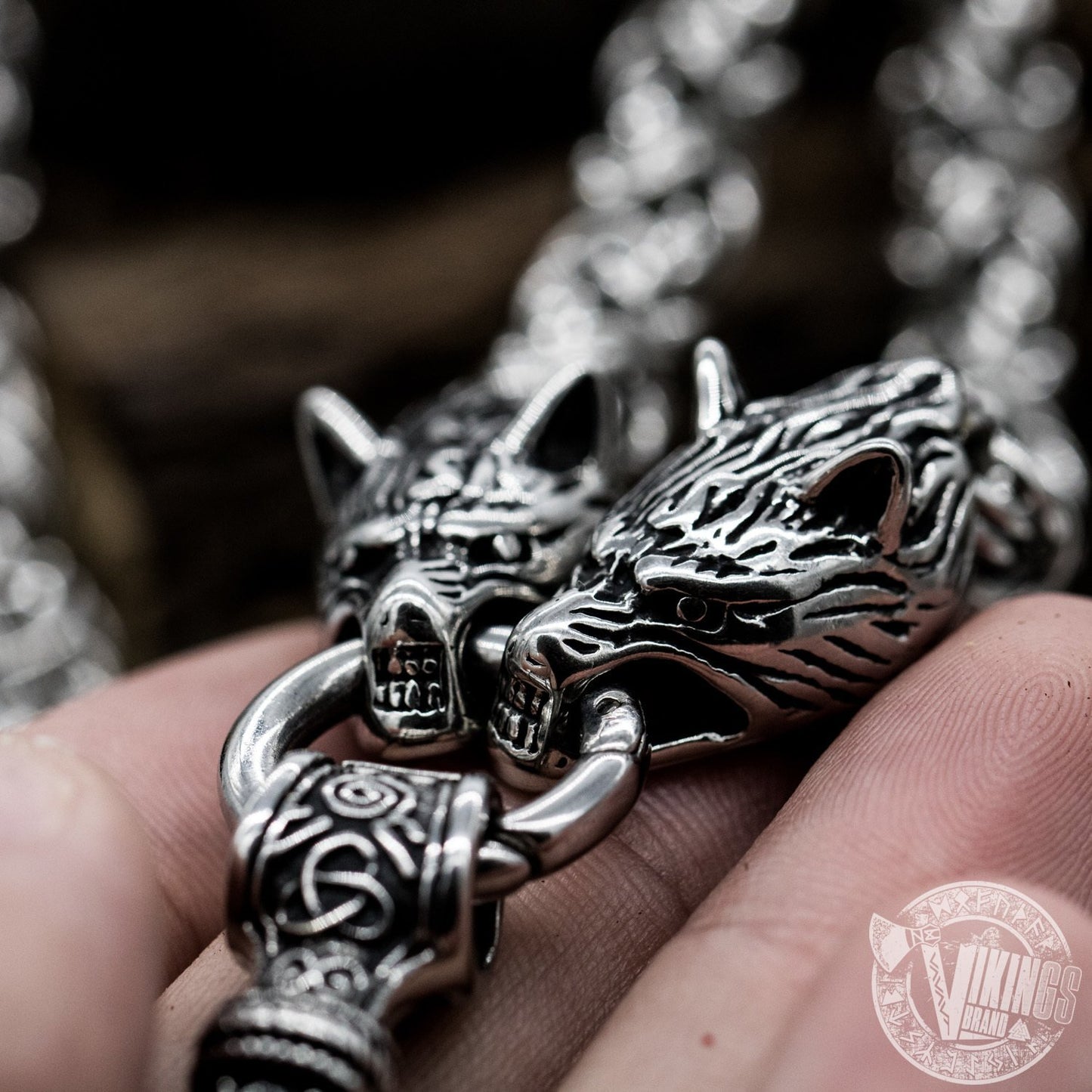 SPECIAL OFFER! Massive Chain Viking Men Necklace with Wolf Heads and Mjolnir Pendant - VikingsBrand