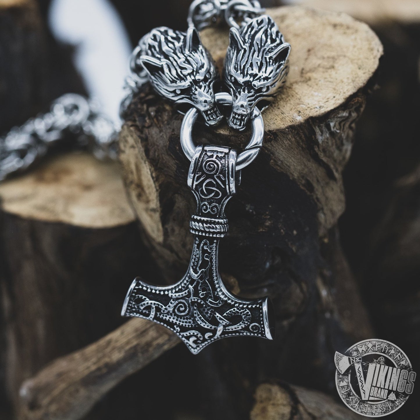 SPECIAL OFFER! Massive Chain Viking Men Necklace with Wolf Heads and Mjolnir Pendant - VikingsBrand