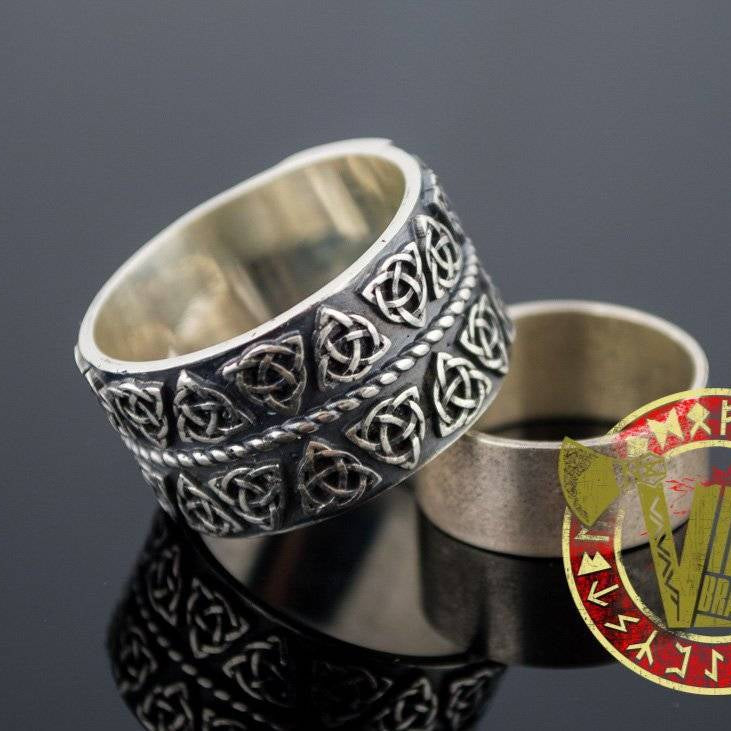 Sterling Silver Ring with Triquetra Symbol Ornament - VikingsBrand