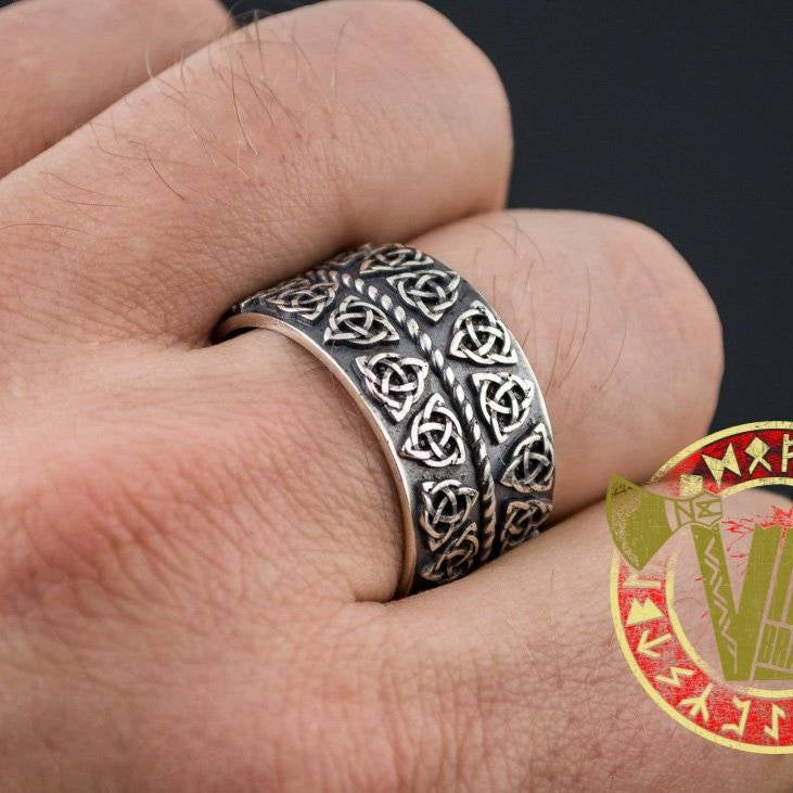 Sterling Silver Ring with Triquetra Symbol Ornament - VikingsBrand