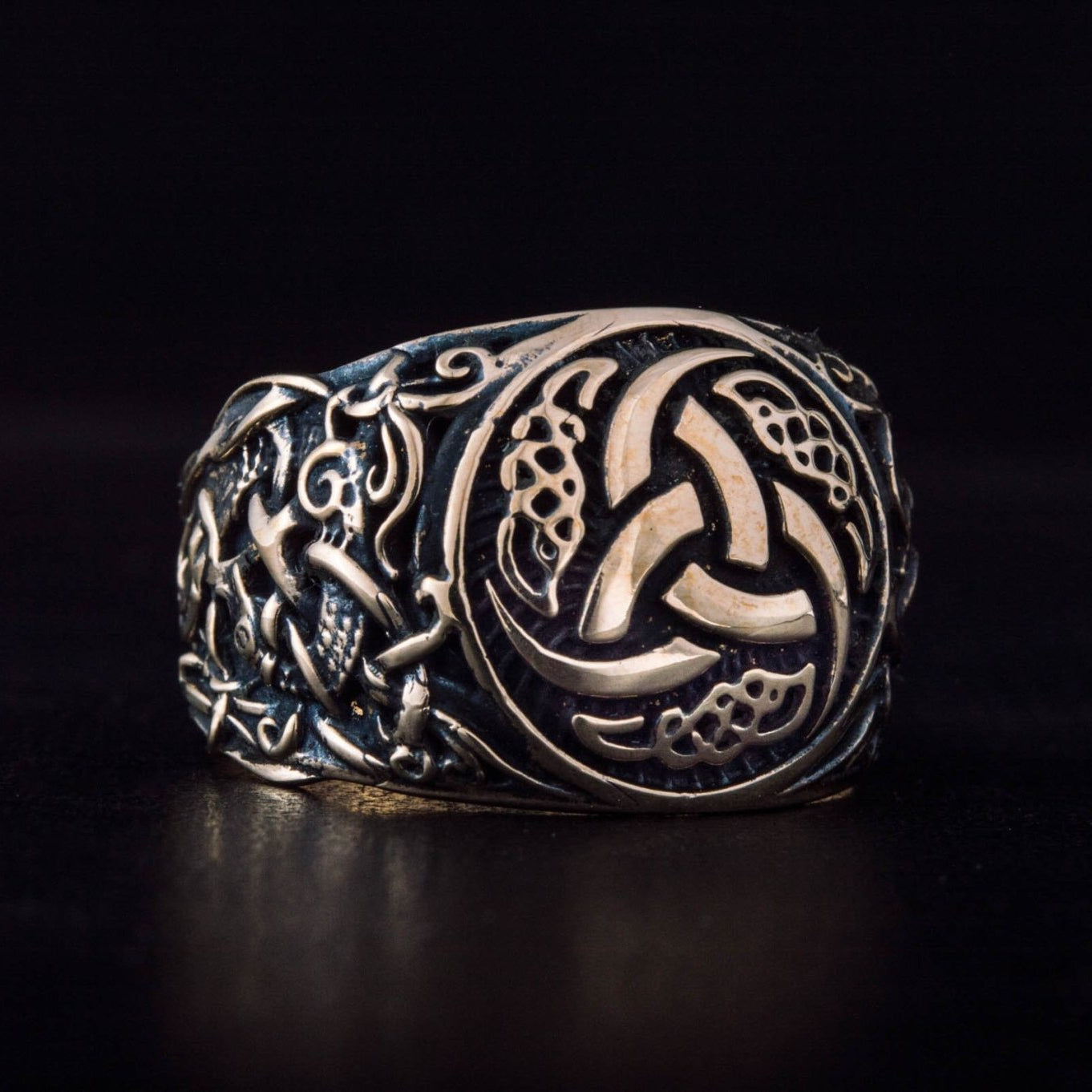 Triple Horn of Odin Bronze Viking Ring with Mammen Ornament