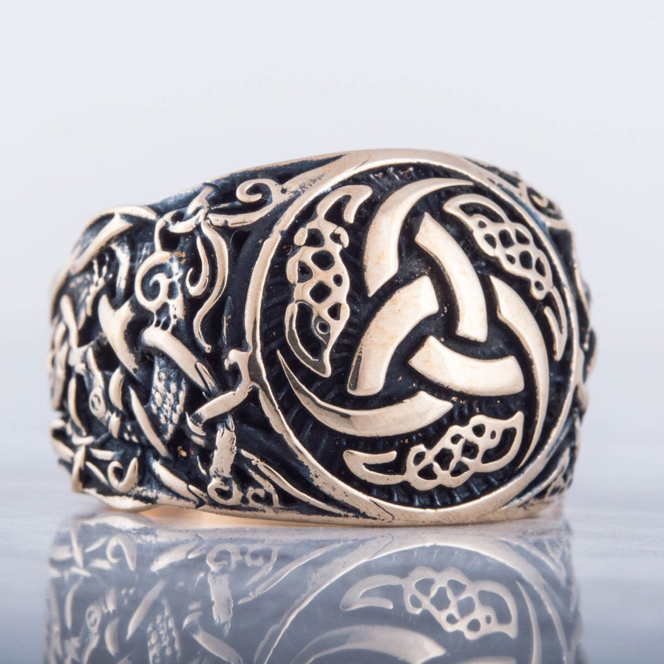 Triple Horn of Odin Bronze Viking Ring with Mammen Ornament