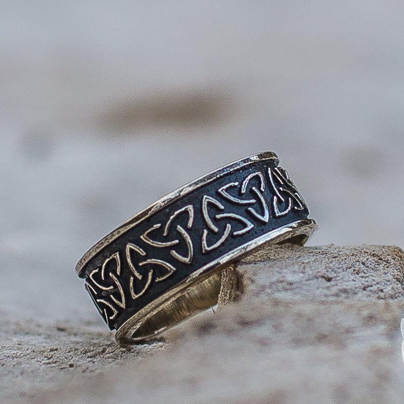 Triquetra Symbol 925 Silver Ring - VikingsBrand