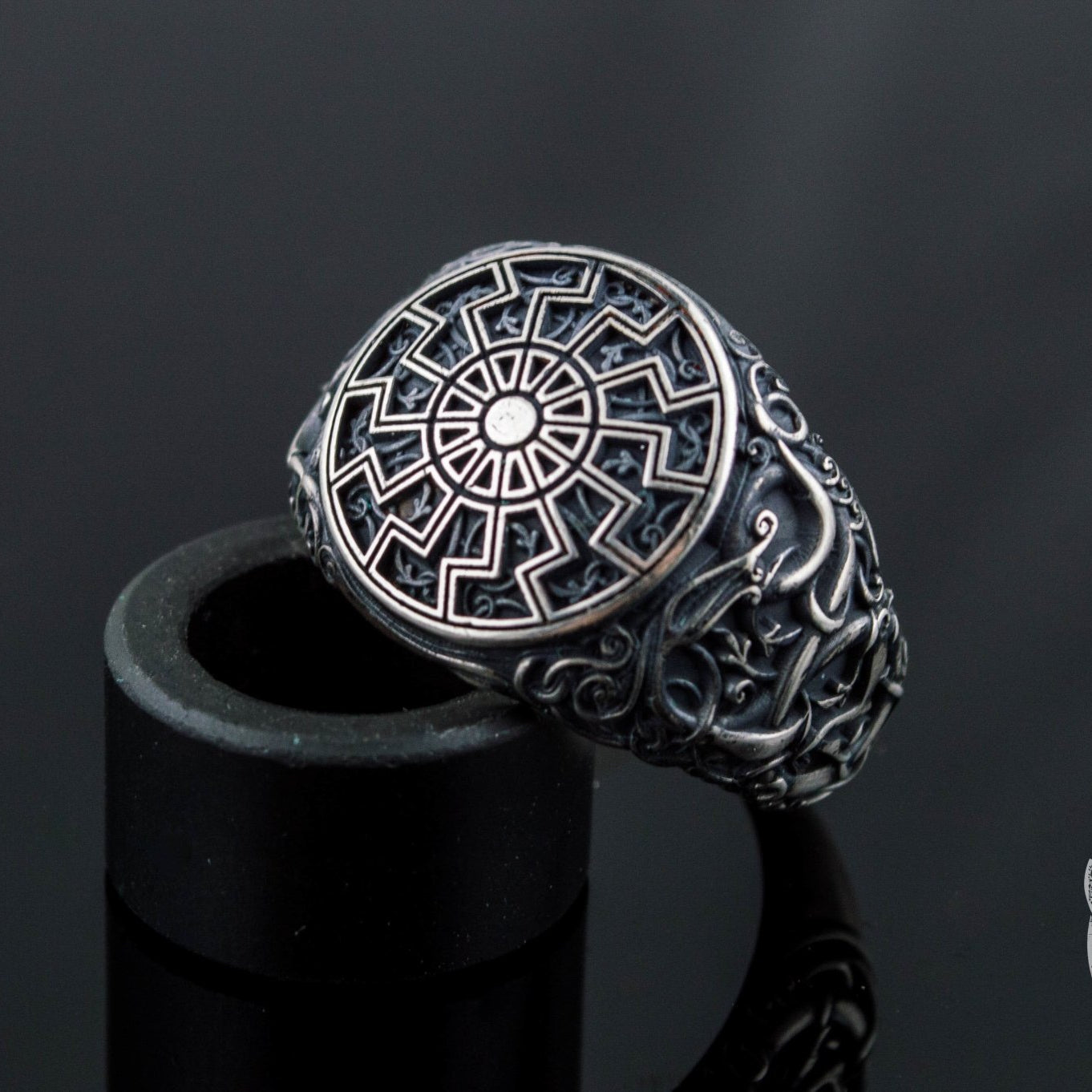 Urnes Style Black Sun Symbol 925 Sterling Silver Norse Ring - VikingsBrand