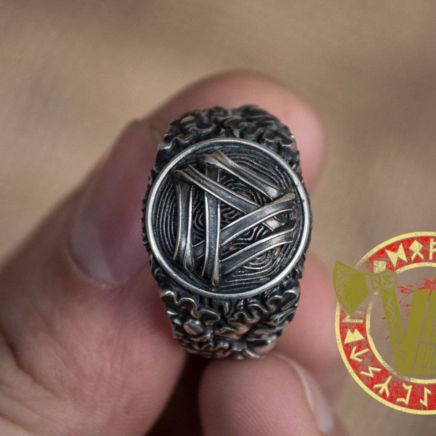 Valknut Symbol and Oak Acorns Ornament - VikingsBrand