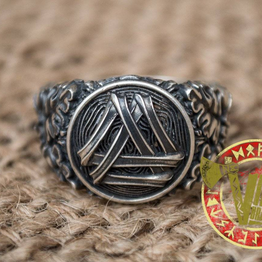 Valknut Symbol and Oak Acorns Ornament - VikingsBrand