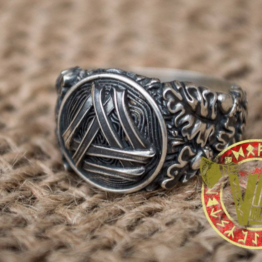 Valknut Symbol and Oak Acorns Ornament - VikingsBrand