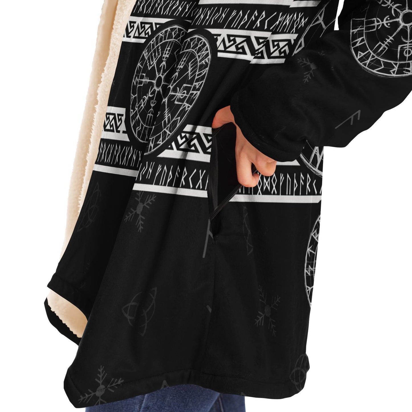 Vegvisir Premium Viking Cloak
