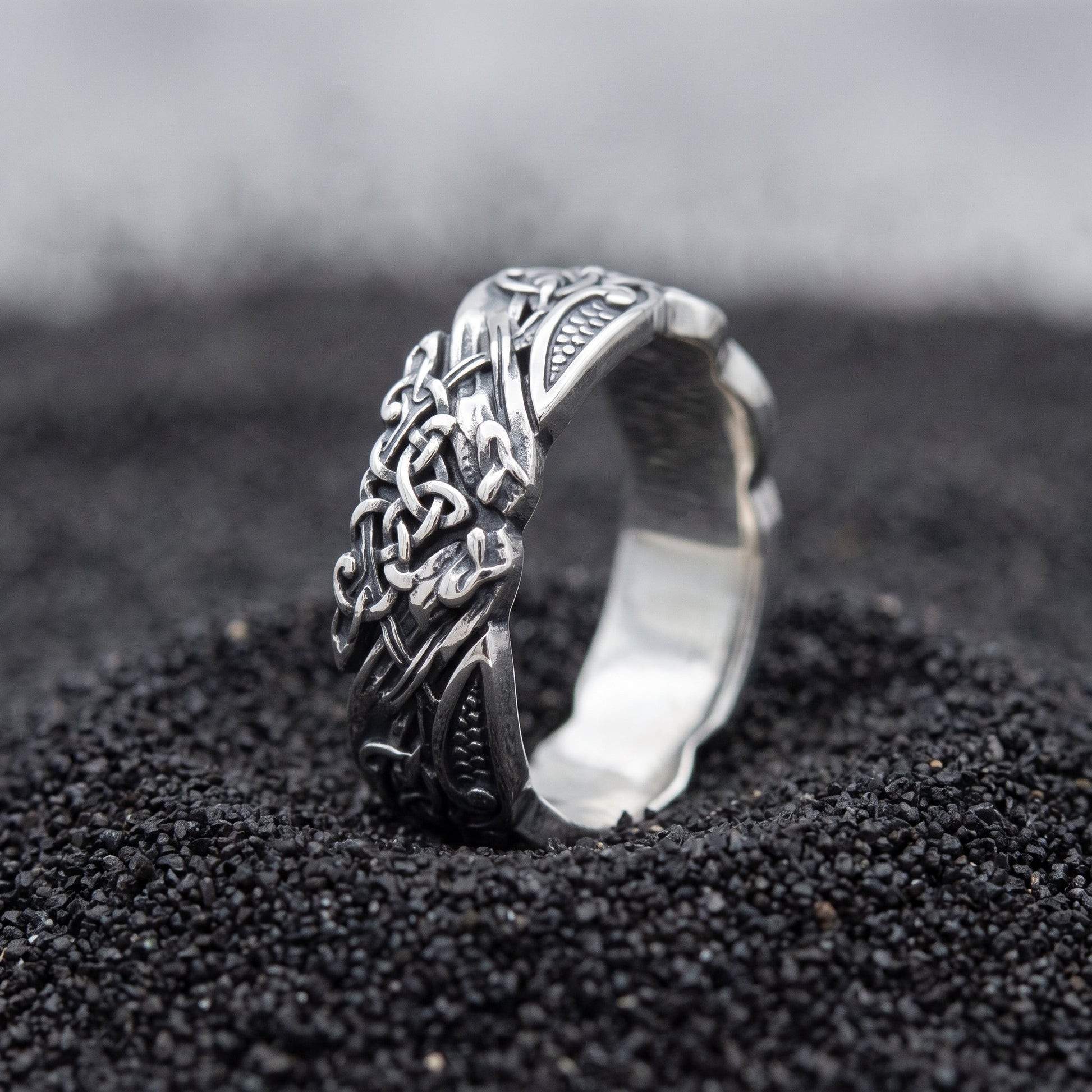 Viking wedding ring in 925 sterling silver with a Norse knotwork band
