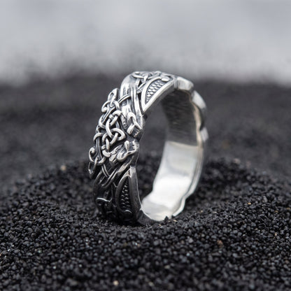 Viking wedding ring in 925 sterling silver with a Norse knotwork band